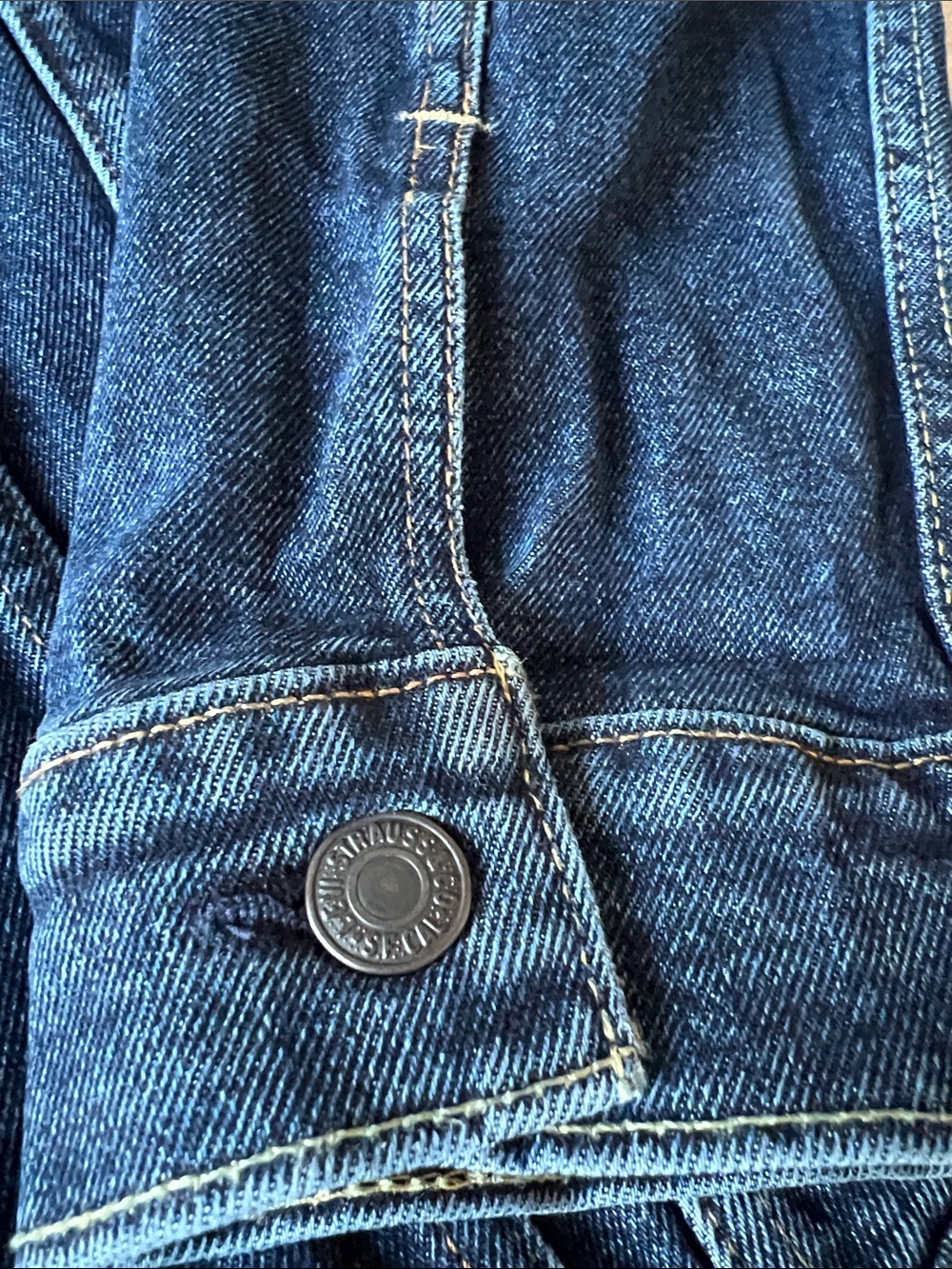 Levi's Indigo Blue Denim Trucker Jacket - Picture 5 of 13